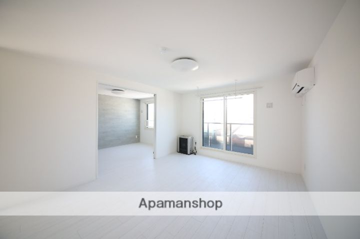 RJ AURORAの居間