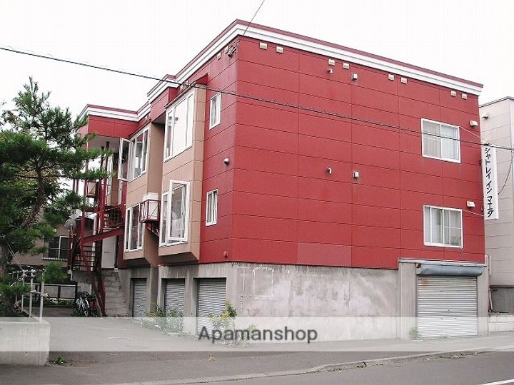 シャトレーイン前田の外観