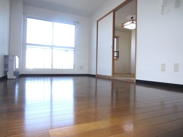 マインドアートNOW302の居間