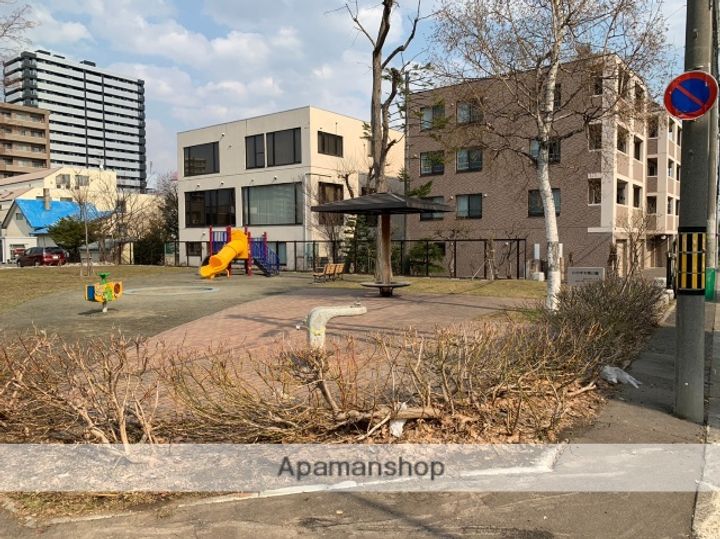 メゾンド山の手の周辺