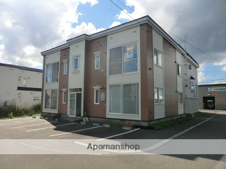 ルミエール東雁来の外観