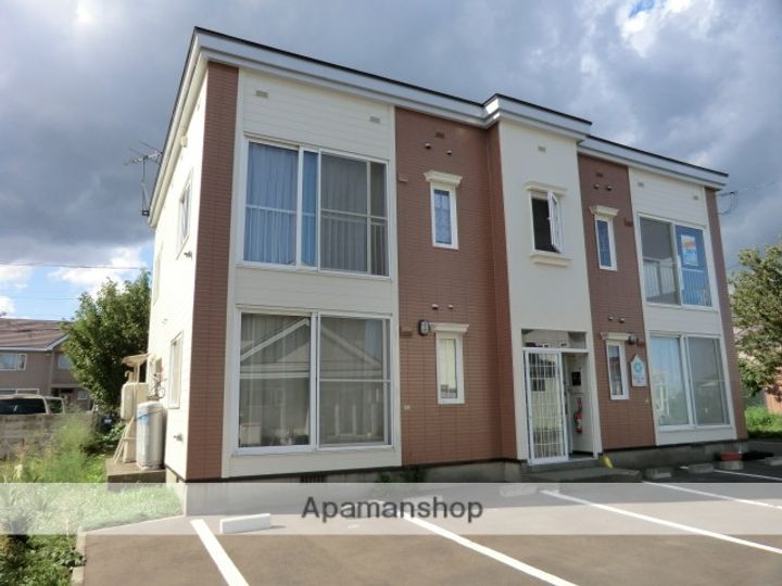 ルミエール東雁来の外観