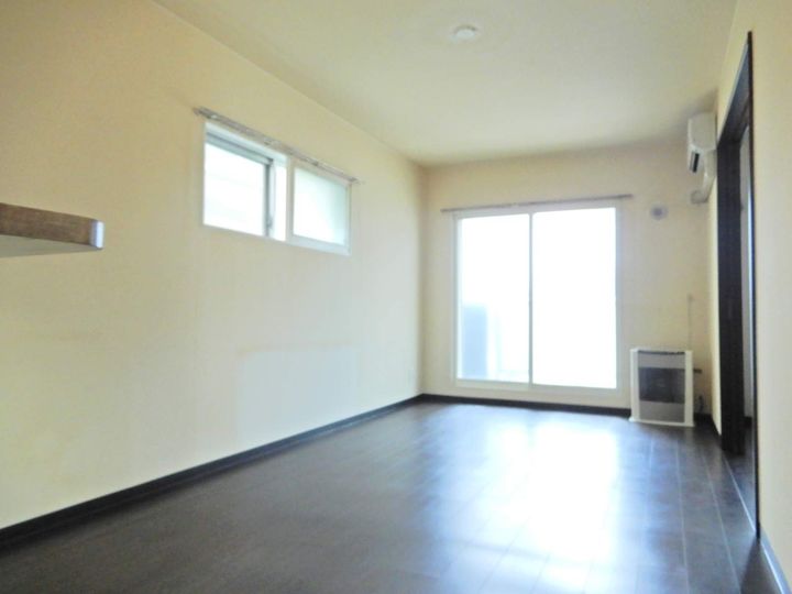 サンコート北7条弐番館101の居間