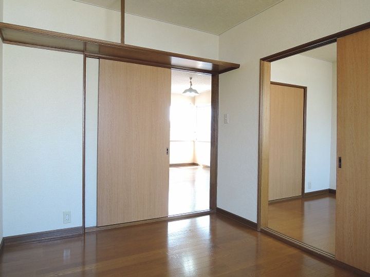 丸美ハイツNO.5101の内装