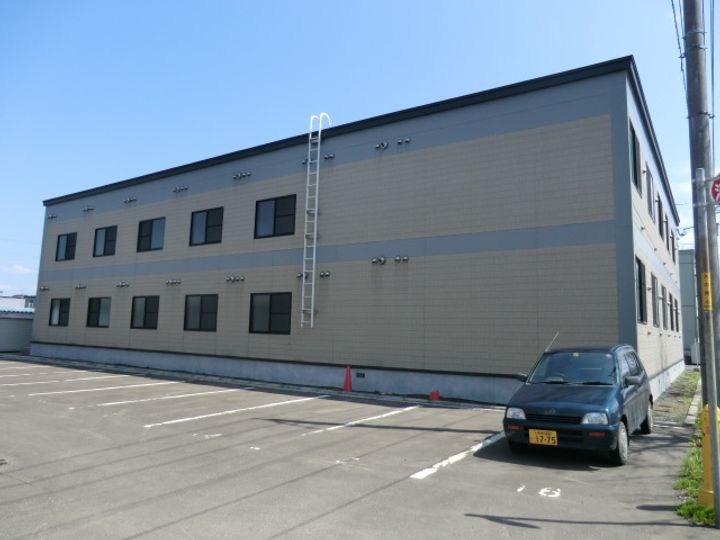 レオパレス北丘珠105の外観
