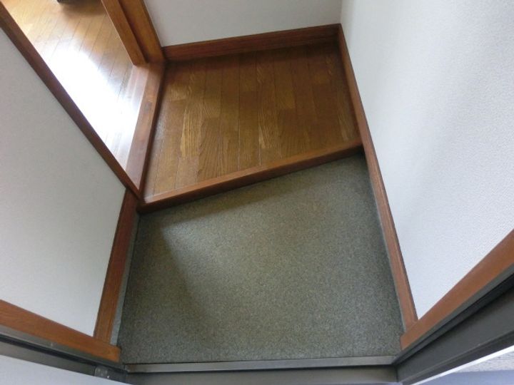 シックハイツ105の玄関