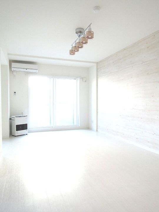 シャルルブラン0402の居間