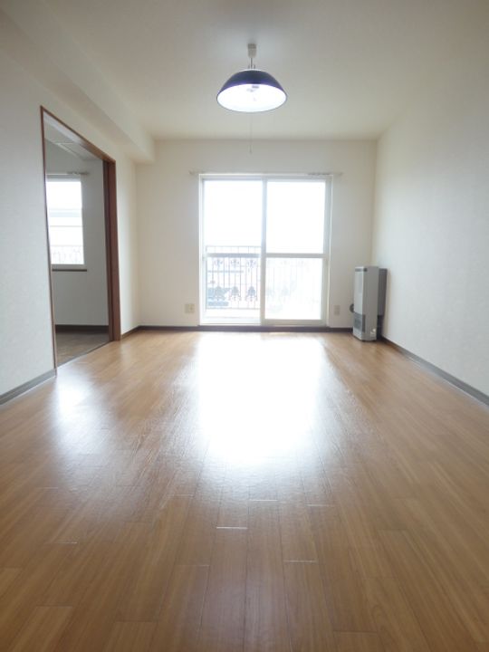 アメニティ発寒403の居間