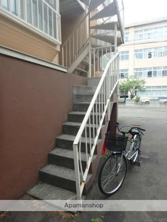 クリスタルパークの外観