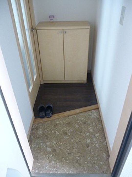 LOUANGEの玄関