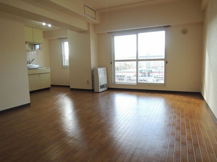 プレサント発寒ステーション418の居間