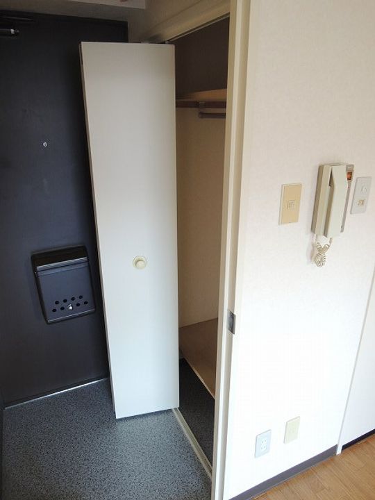 プレサント発寒ステーション418の玄関