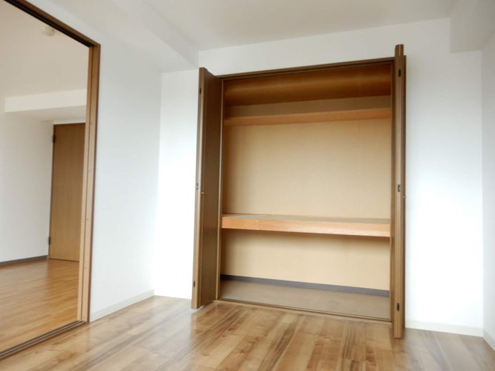 セピア山の手の内装