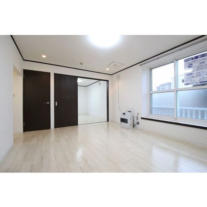 スカイスクレーバー富丘の居間