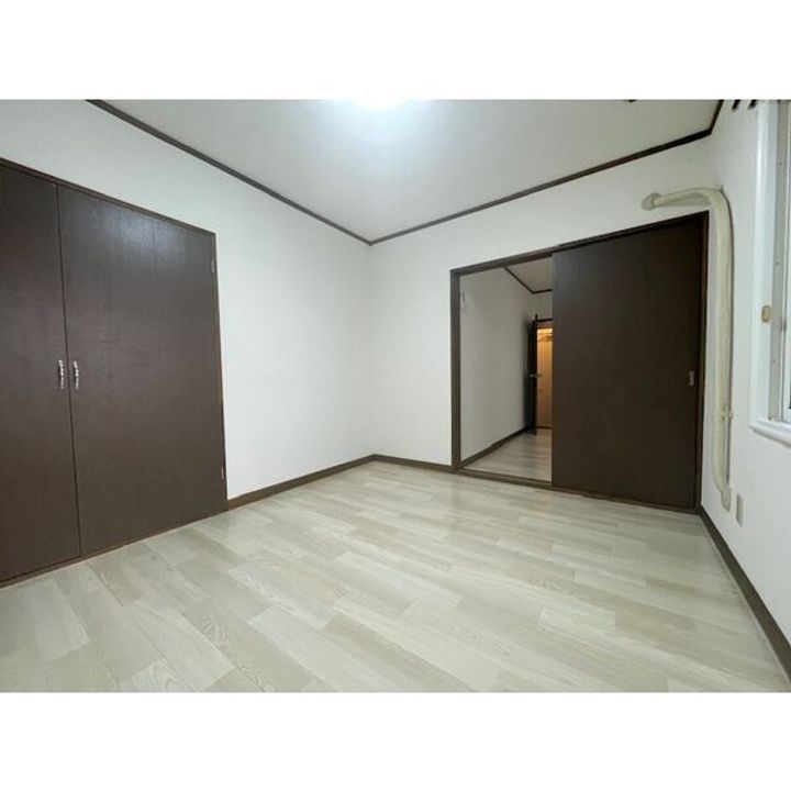 ルシーダ西野の居間