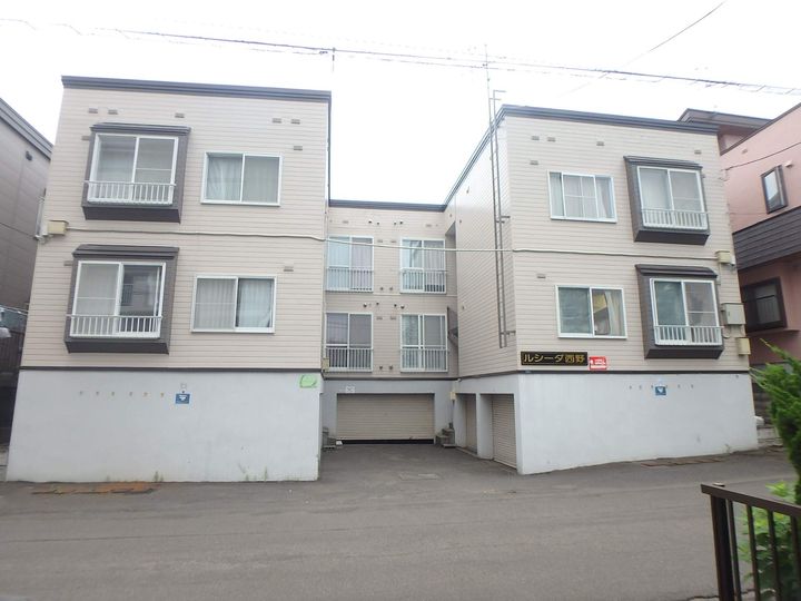 ルシーダ西野の外観