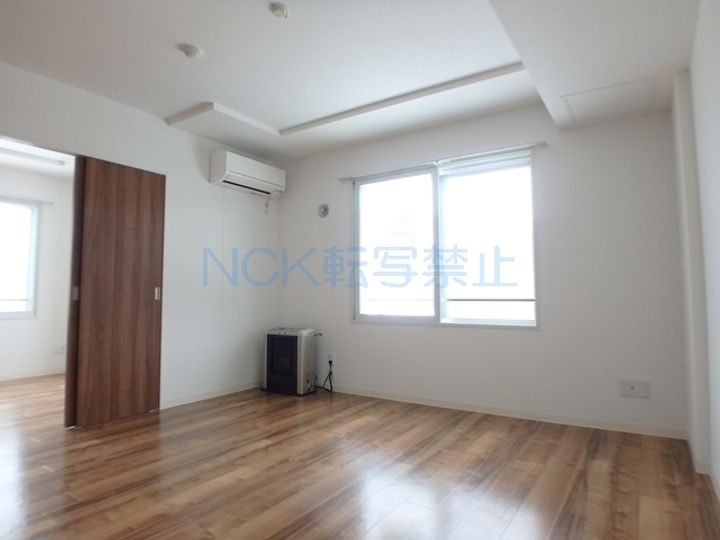 AC手稲壱番館301の居間