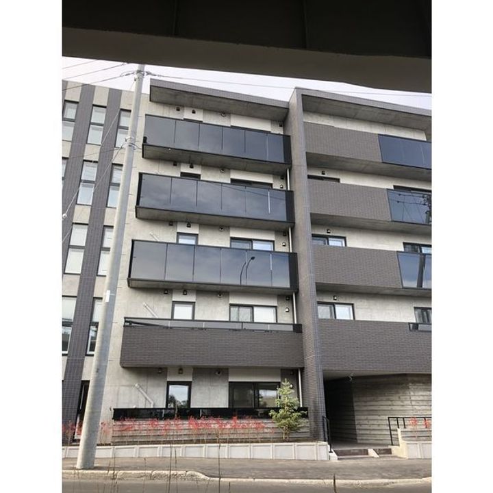 RITZ GRANDE 手稲駅前の外観