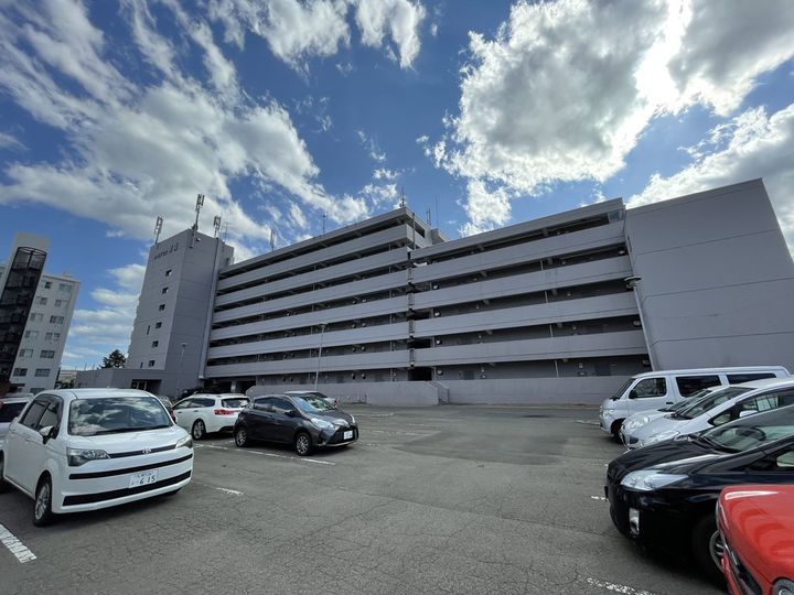 北海道札幌市西区八軒五条西4丁目の賃貸マンションの外観