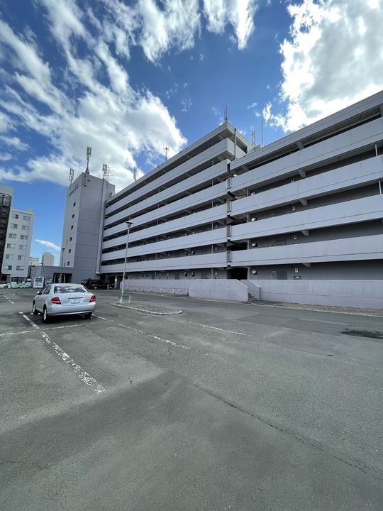 北海道札幌市西区八軒五条西4丁目の賃貸マンションの外観
