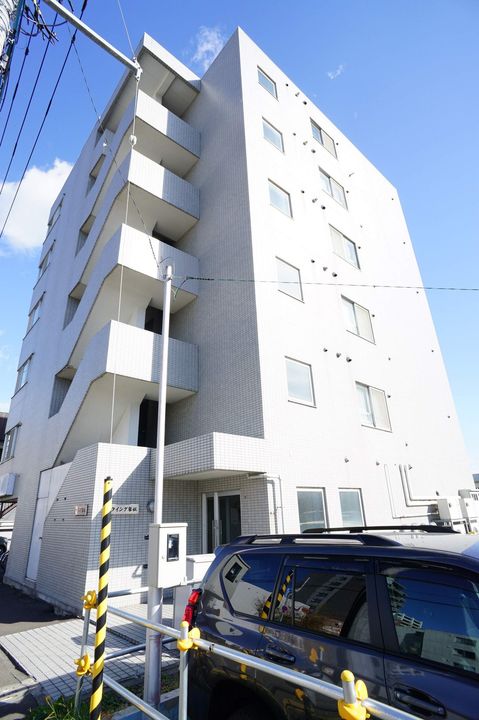 北海道札幌市西区二十四軒四条4丁目の賃貸マンションの外観