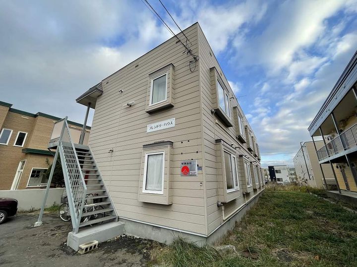 フレンドリーハウス005の外観