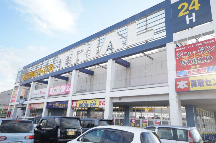 フレンドリーハウス005の周辺