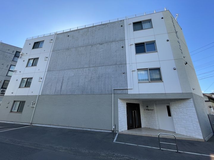 CLUB PREMIER発寒の外観