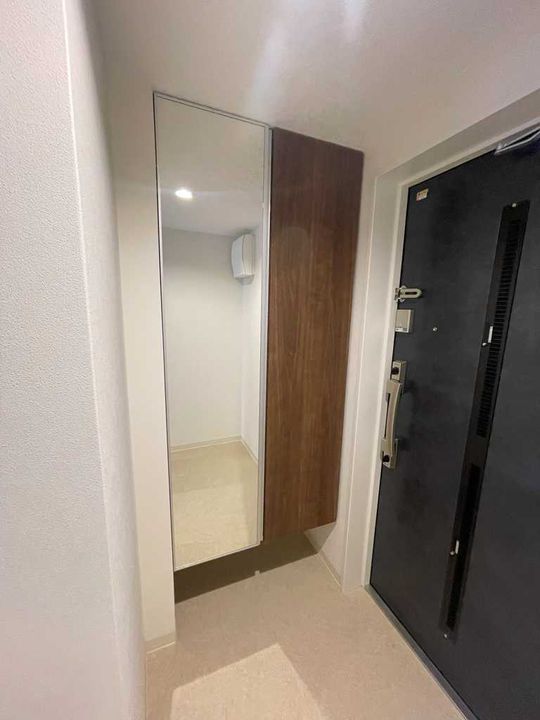 リーフウィングの玄関