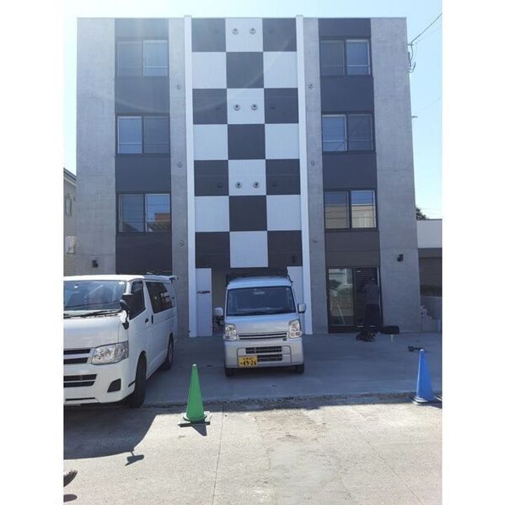 LIVING WITH MOTO402の外観