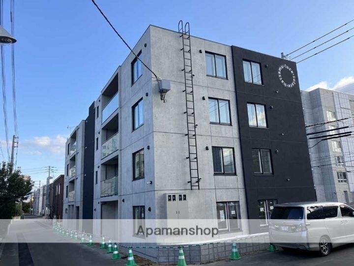 LUCE SOLARE発寒(ルチェ・ソラーレハッサム)303の外観