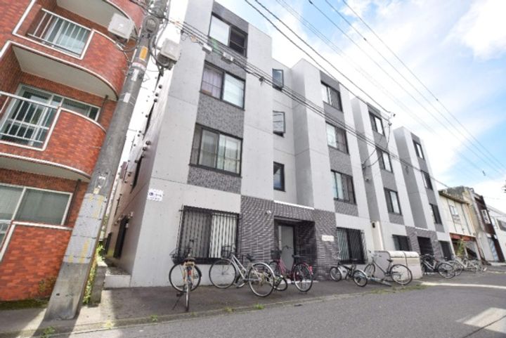 Reussir S8W8の外観