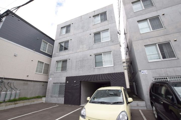 Luminous平岸の外観