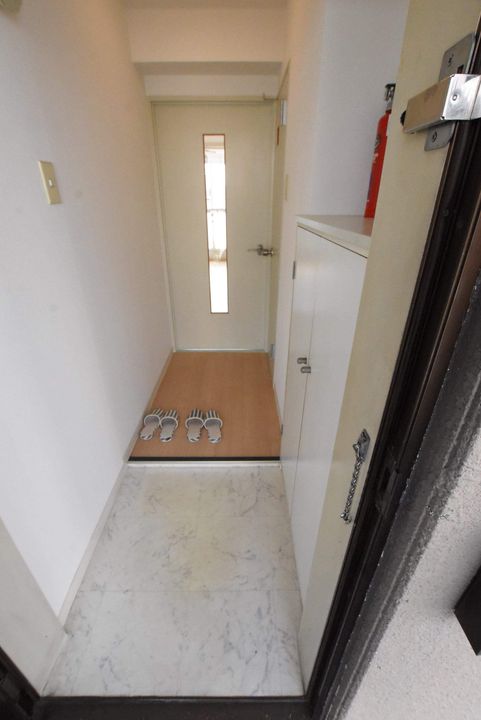 フラット蒼0403の玄関