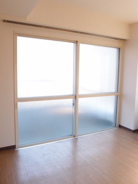 8・4サウンドビル401の内装