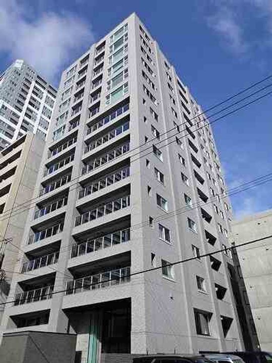 ライオンズ札幌大通グランフォートの外観