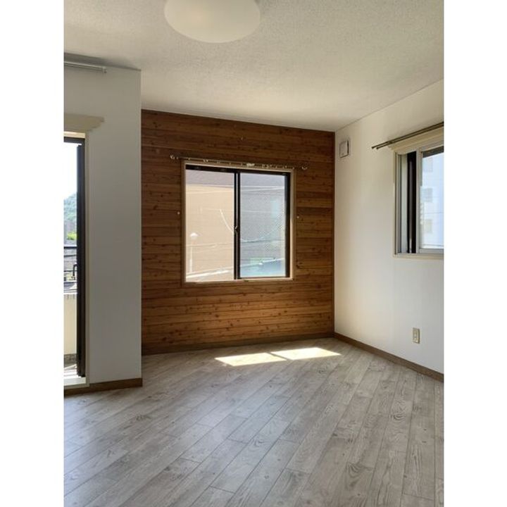 SERAM宮ケ丘旧ブローニュ宮ヶ丘302の居間