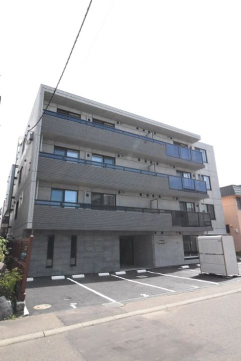 noble hill 南郷通の外観