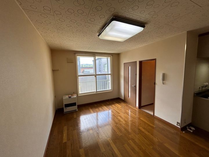 メゾンドエイシン202の居間