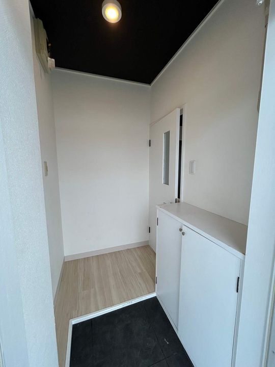 東堂ビル307の玄関