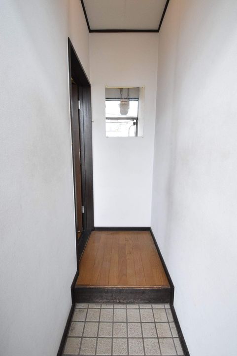 新都ハイツⅠ2の玄関