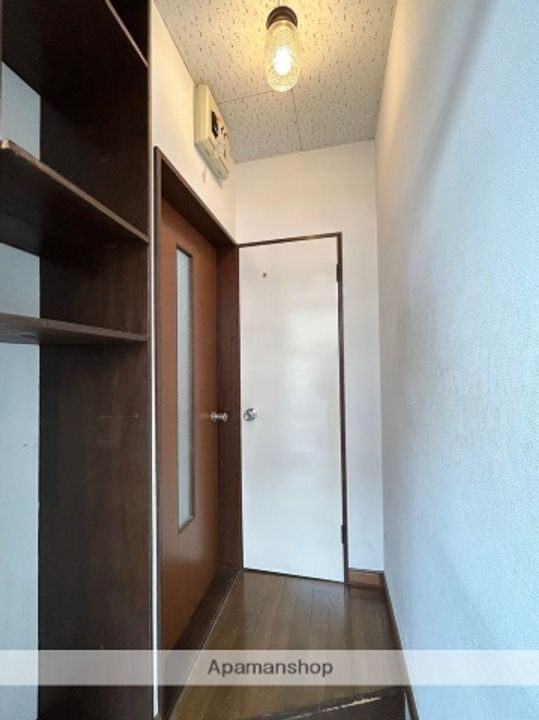 グラナダ75の玄関