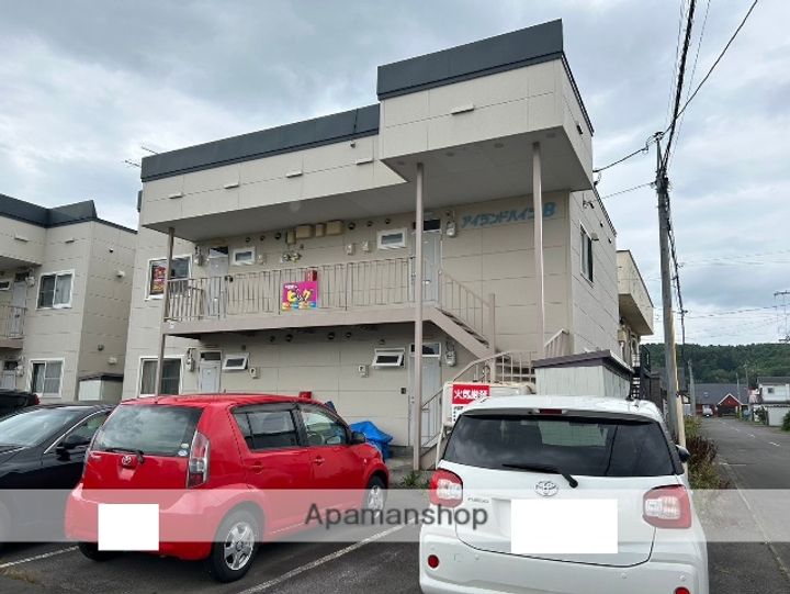 アイランドハイツ神居Bの外観