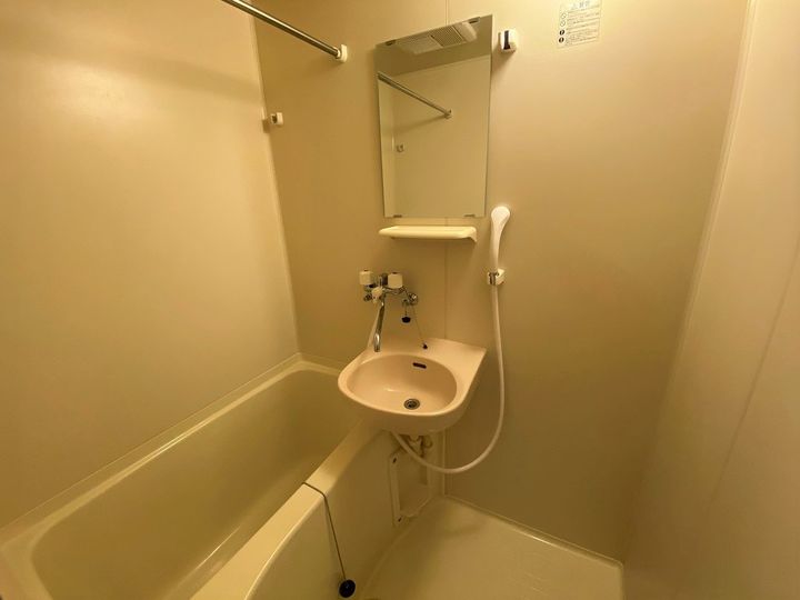 レオパレスK&H107の風呂