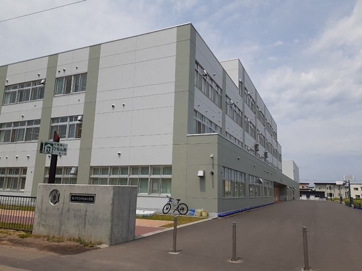 クレメントの周辺