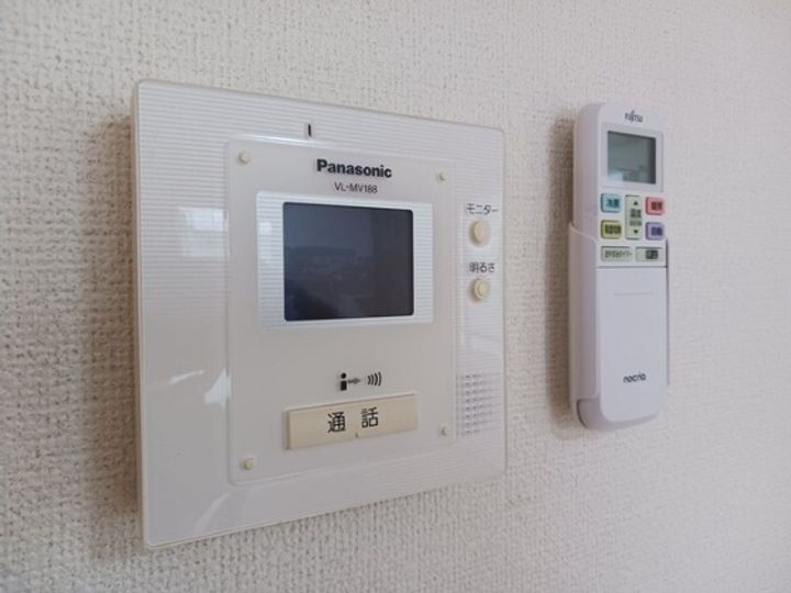 イマンのその他画像