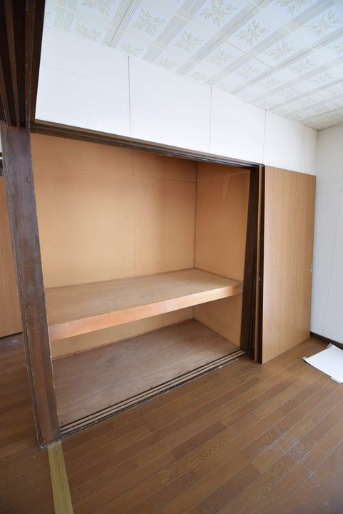 日成マンションA202の内装