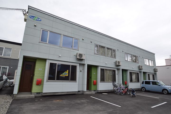 カリーナの外観