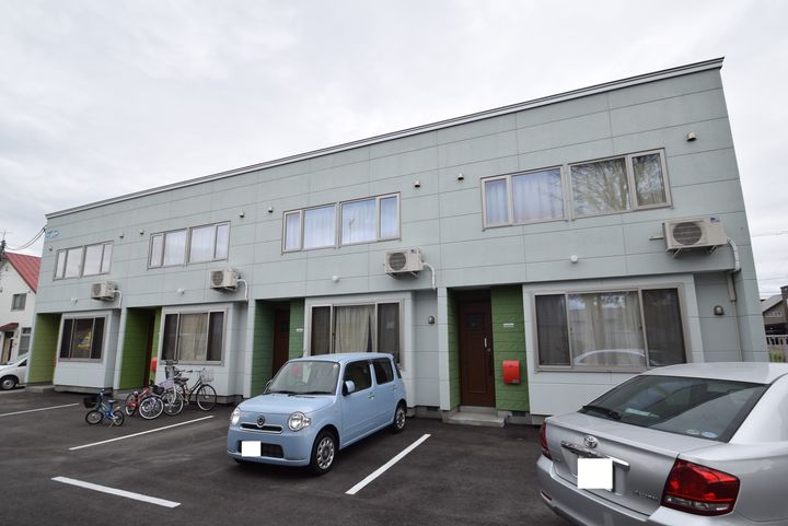 カリーナの外観