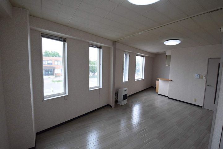 アレナOVEST203の居間